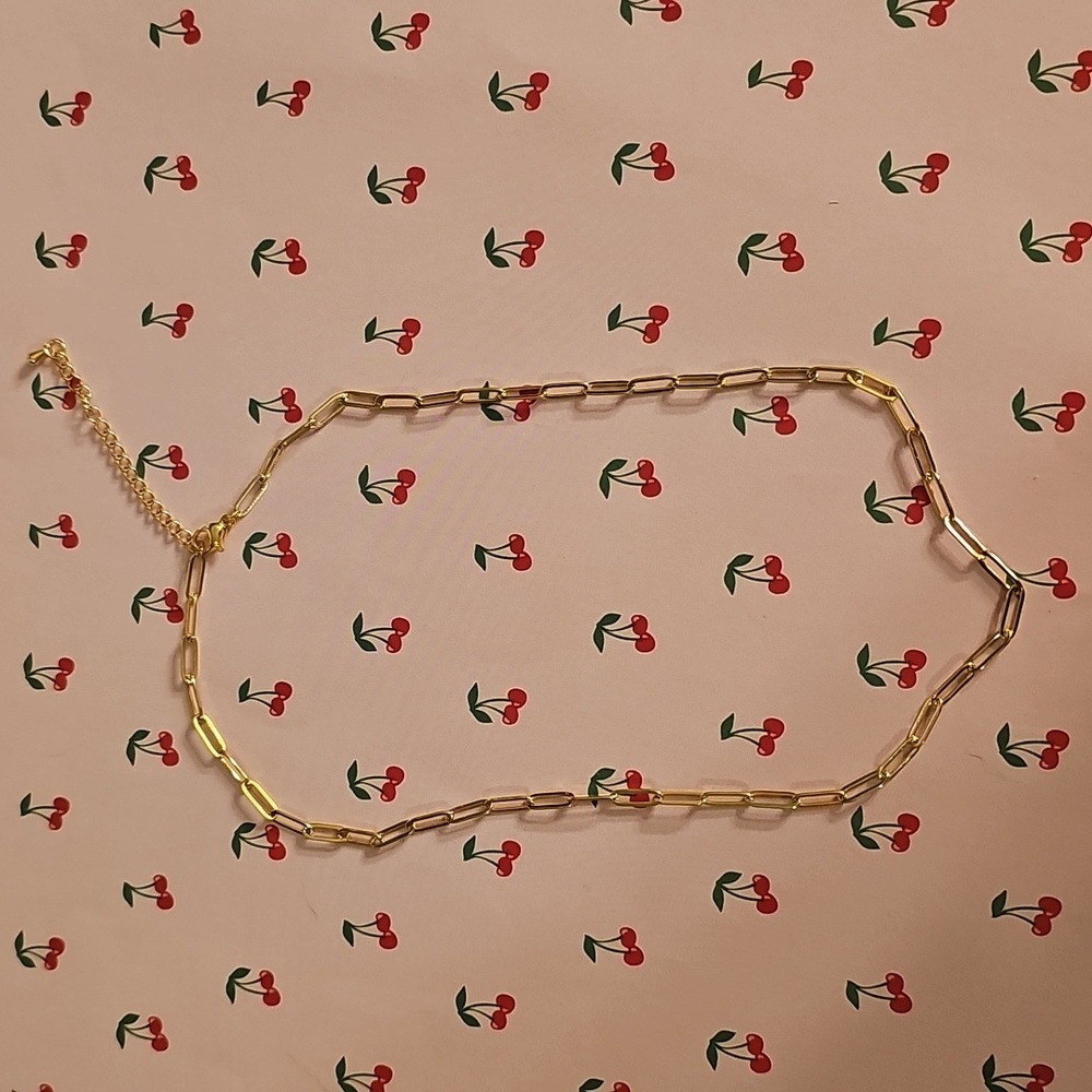 Womens Gold Paper Clip Style Necklace